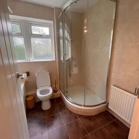 Lovely 2 Bed Room Flat, In A Leafy Area,All New Southampton Exterior photo