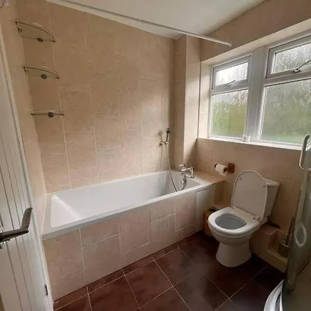 Lovely 2 Bed Room Flat, In A Leafy Area,All New Southampton Exterior photo