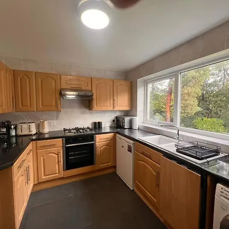 Lovely 2 Bed Room Flat, In A Leafy Area,All New Southampton Exterior photo